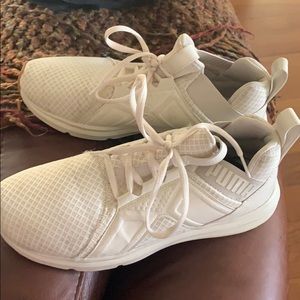 Puma tennis shoes